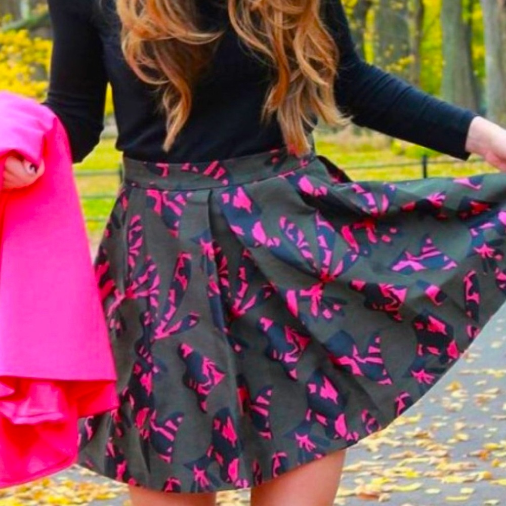 Banana Republic Jigsaw Camo Skirt in Army Green/Pink size 6